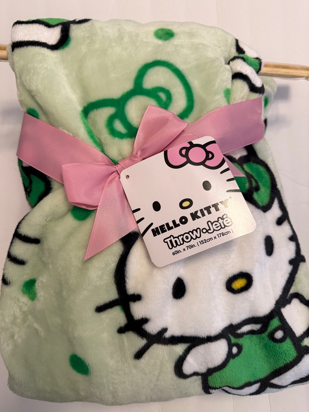 Hello Kitty Kids Green Plush Throw Blanket